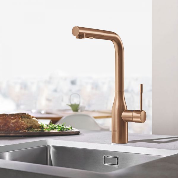 ברז נשלף למטבח 2 מצבים  ESSENCE 90° גוון זהב אדום מוברש