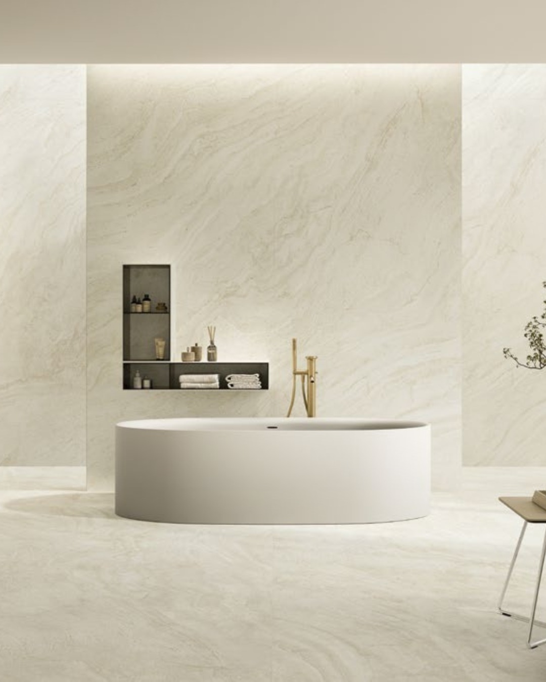 ב־HALO רואים את החיתוך עם כיוון האבן –
זרימה טבעית, אורגנית ותחושת המשכיות בחלל.